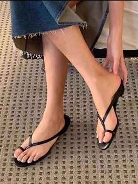 Classic Brown Minimalist Women's Toe-Loop Sandals